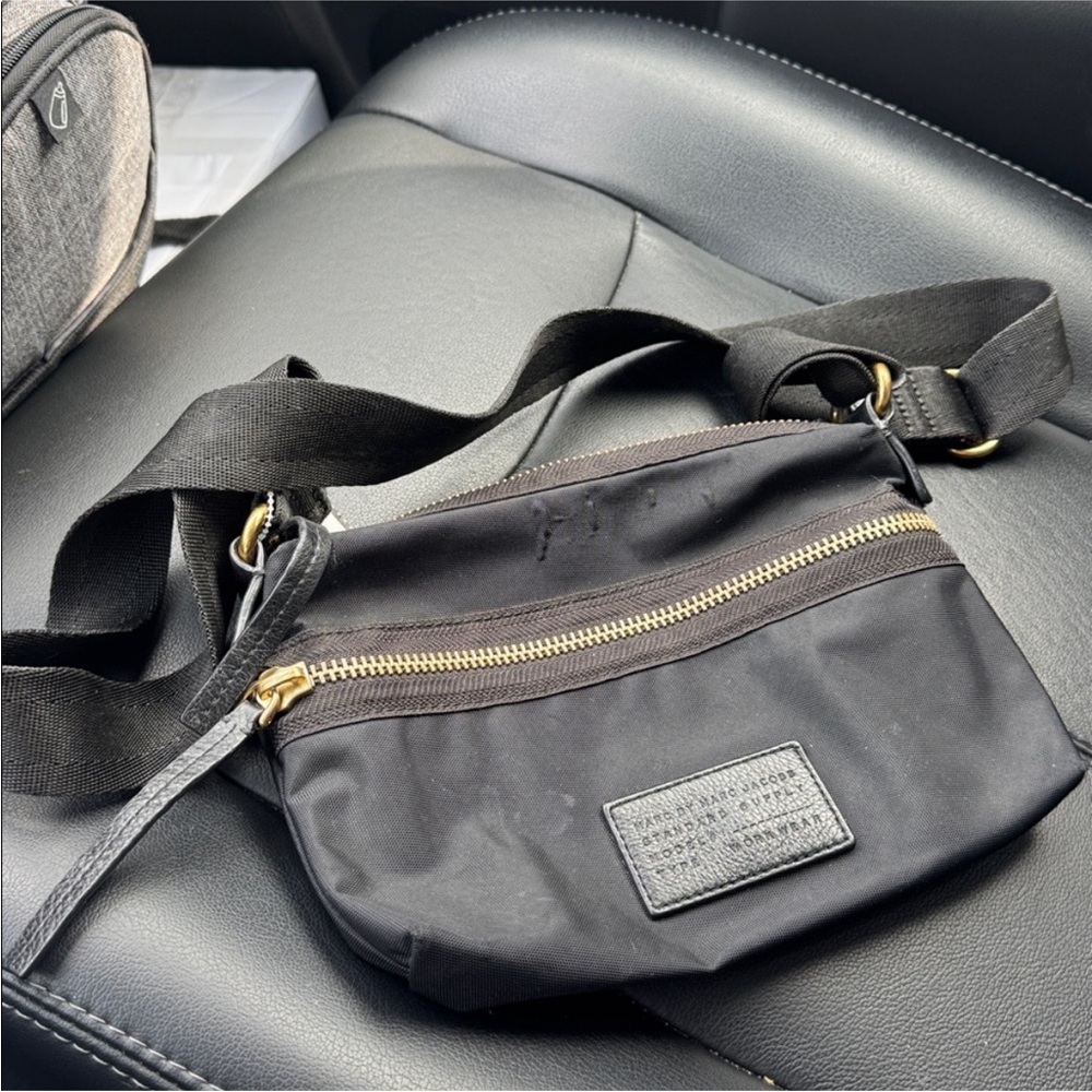 Marc Jacobs Black Crossbody crossbody Bag